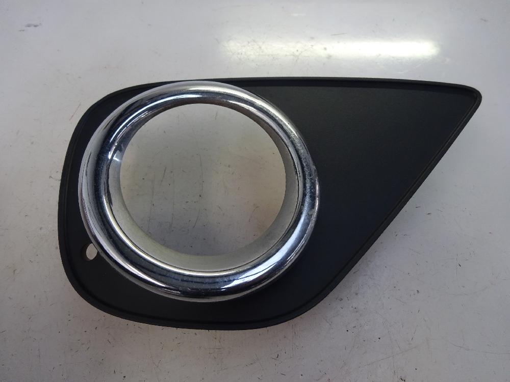 REJILLA PARAGOLPES DERECHA TOYOTA YARIS 1.0 MT 69CV