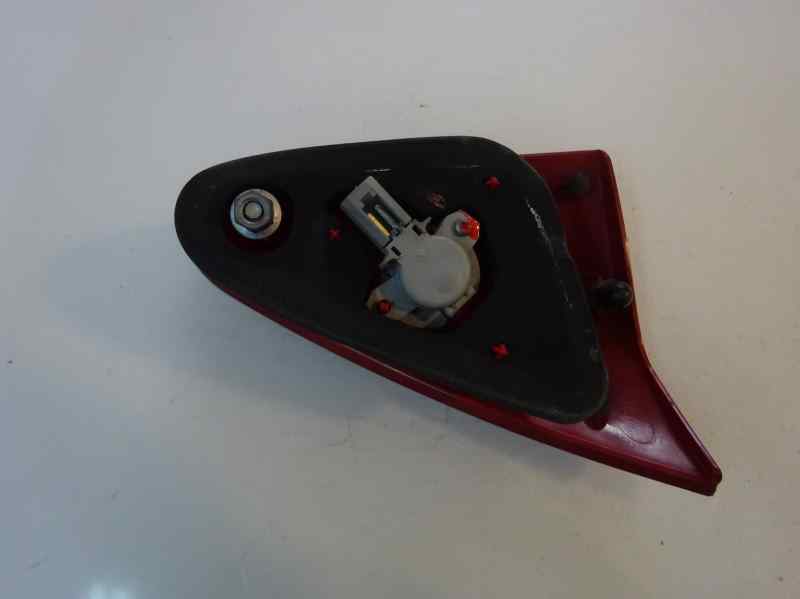 PILOTO TRASERO DERECHO INTERIOR ALFA ROMEO 147 2005 1.9 MT 140CV | 103KW