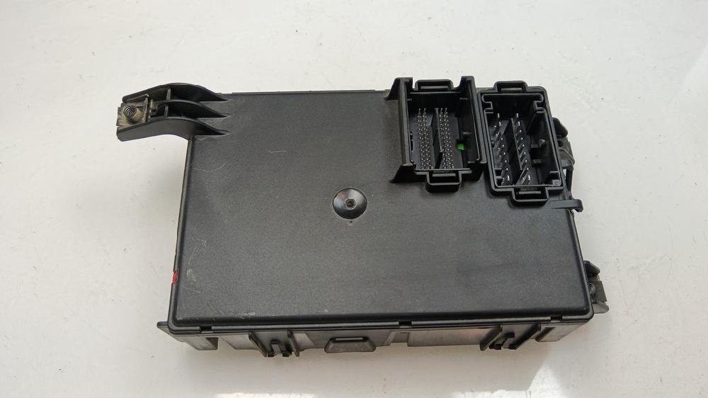 CAJA RELES FUSIBLES OPEL CORSA 2007 1.4 MT 90CV | 66KW