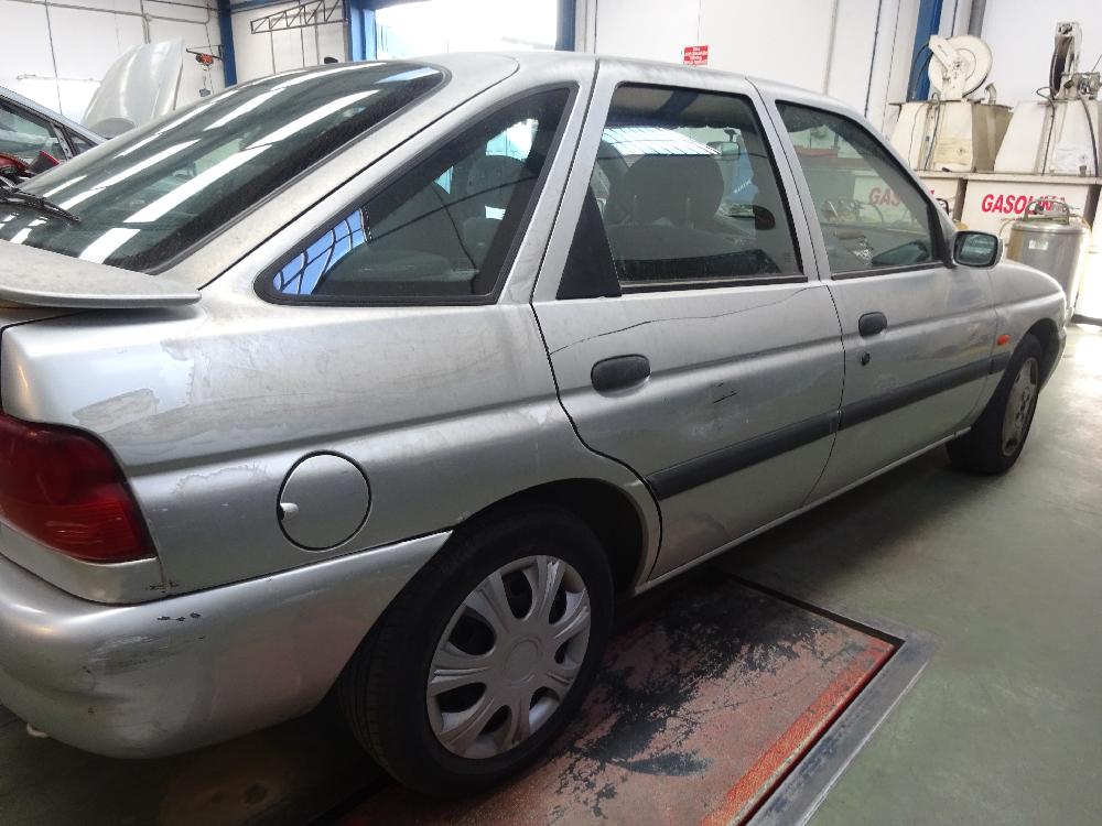 COMPRESOR AIRE ACONDICIONADO FORD ESCORT 1999 1.8 MT 90CV | 66KW