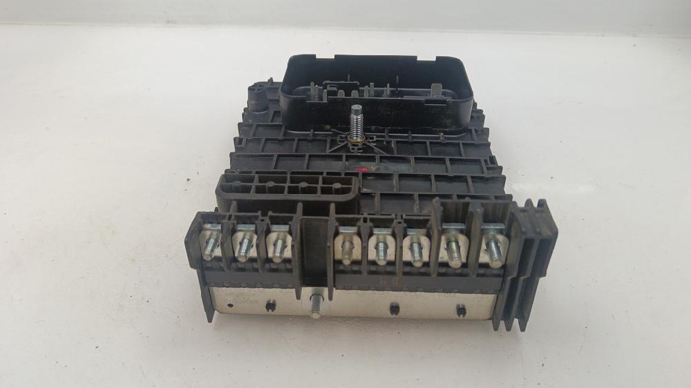 CAJA RELES FUSIBLES VOLKSWAGEN PASSAT PASSAT 2.0 140CV TDI 103KW