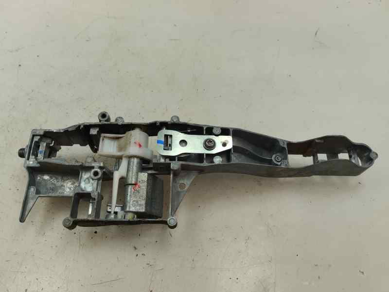 SOPORTE MANETA EXTERIOR DELANTERA DERECHA PEUGEOT 208 1.2 MT 110CV | 81KW