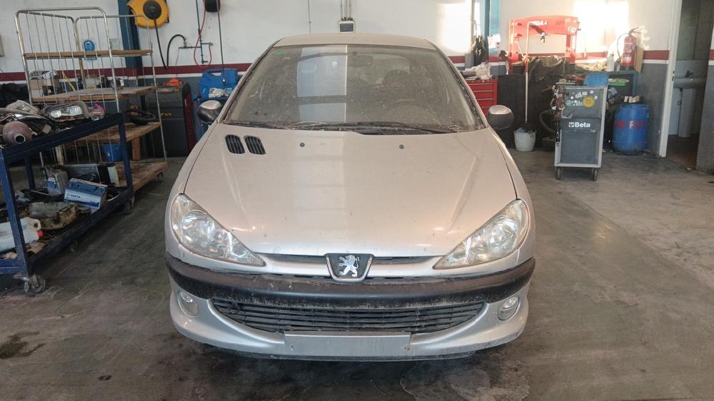 PEUGEOT 206 1998 1.4 MT 75CV