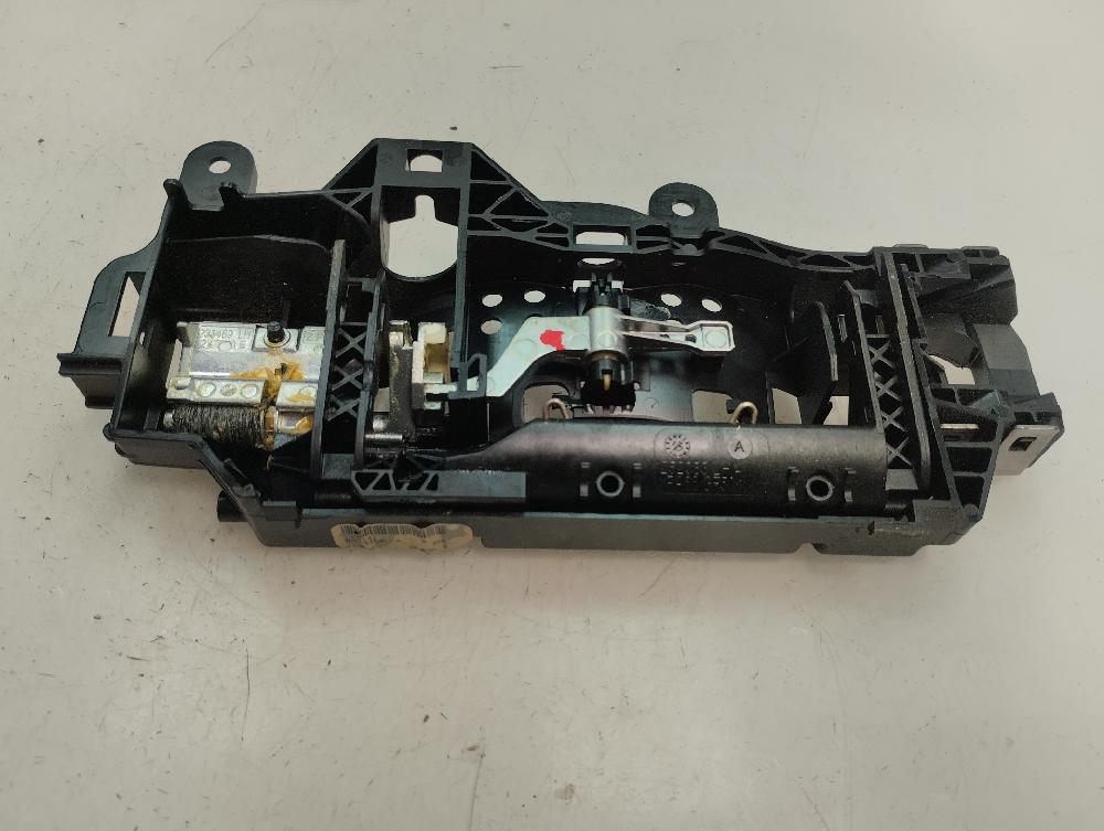 SOPORTE MANETA EXTERIOR DELANTERA IZQUIERDA AUDI A4 2.0 TDI MT 150CV