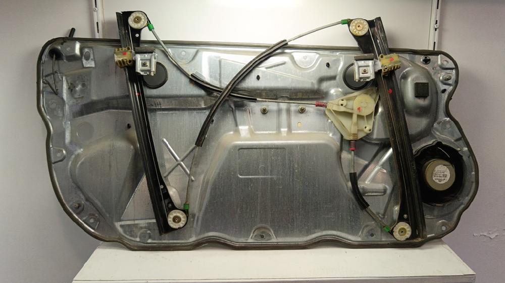 ELEVALUNAS DELANTERO DERECHO VOLKSWAGEN POLO 1.4 16V MT 75CV | 55KW