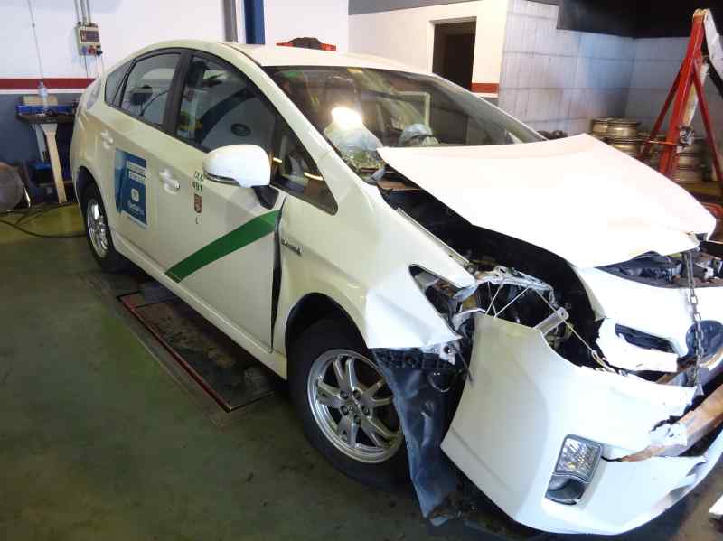 FARO ANTINIEBLA IZQUIERDO TOYOTA PRIUS 2010 1.8CVT 99CV