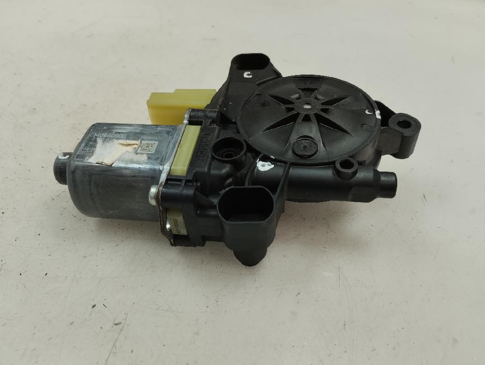 MOTOR ELEVALUNAS TRASERO DERECHO FORD KUGA 1.5 150CV | 110KW, GASOLINA, MT, ACCIONAMIENTO DELANTERO