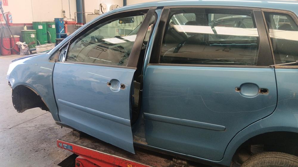 PUERTA TRASERA IZQUIERDA VOLKSWAGEN POLO 1.4 TD MT 70CV | 51KW