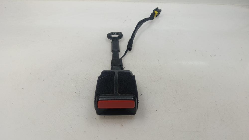 ANCLAJE CINTURON DELANTERO DERECHO PEUGEOT 208 1.5 MT 102CV | 75KW