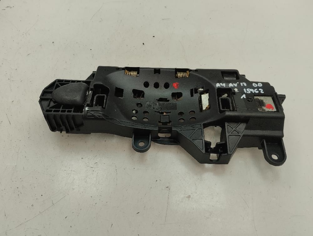 SOPORTE MANETA EXTERIOR DELANTERA DERECHA AUDI A4 2017 2.0 AMT 150CV | 110KW