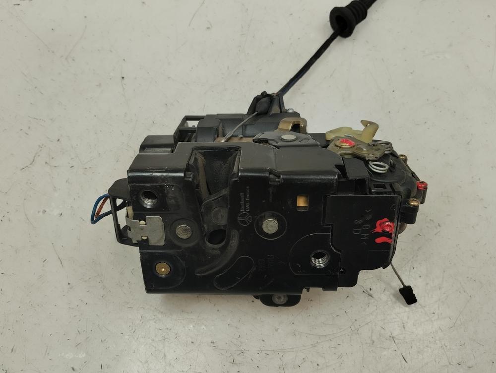 CERRADURA PUERTA DELANTERA DERECHA VOLKSWAGEN GOLF 1.9 TDI MT 90CV