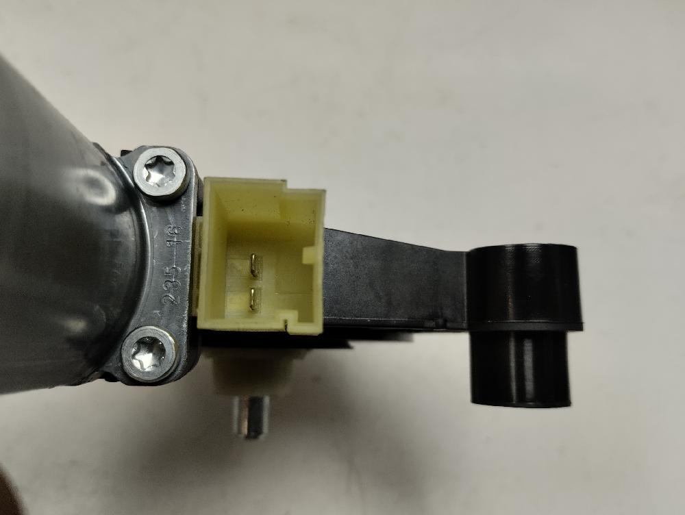 MOTOR ELEVALUNAS DELANTERO IZQUIERDO SEAT LEON 1.6 TDI MT 105CV