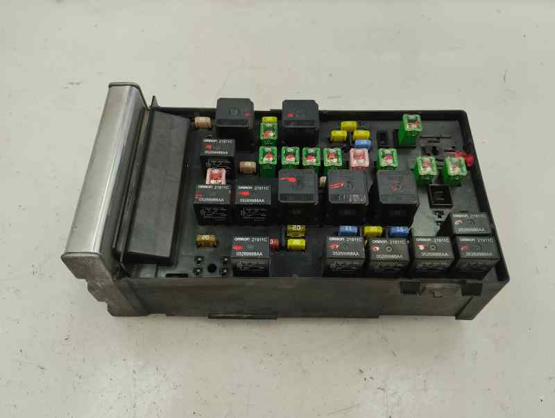 CAJA RELES FUSIBLES CHRYSLER VOYAGER 2.5 D MT 143CV