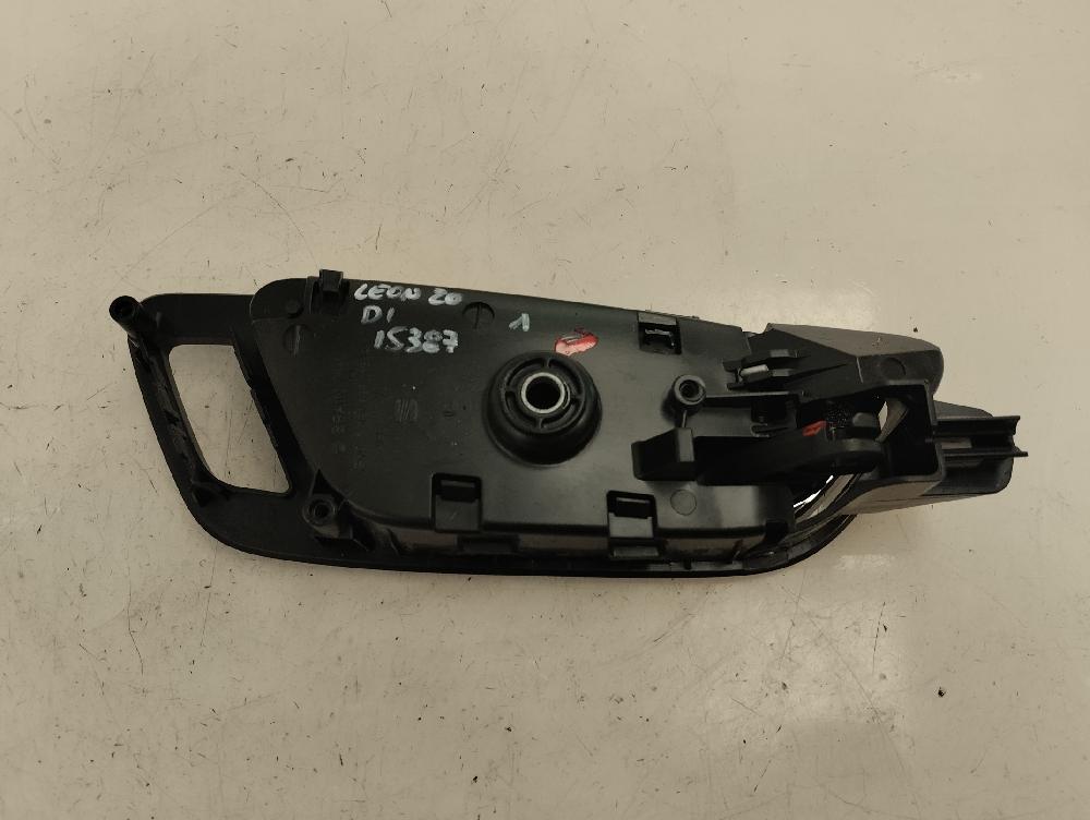 MANETA INTERIOR DELANTERA IZQUIERDA SEAT LEON 1.5 130CV MT