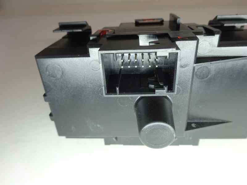 MANDO LUCES BMW SERIE 1 2.0 118D MT 143CV