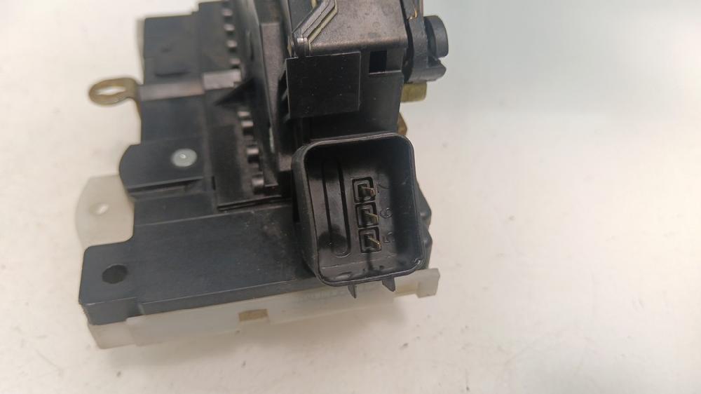 CERRADURA PUERTA TRASERA DERECHA FORD MONDEO 2.0 TDCI 6MT 130CV | 96KW