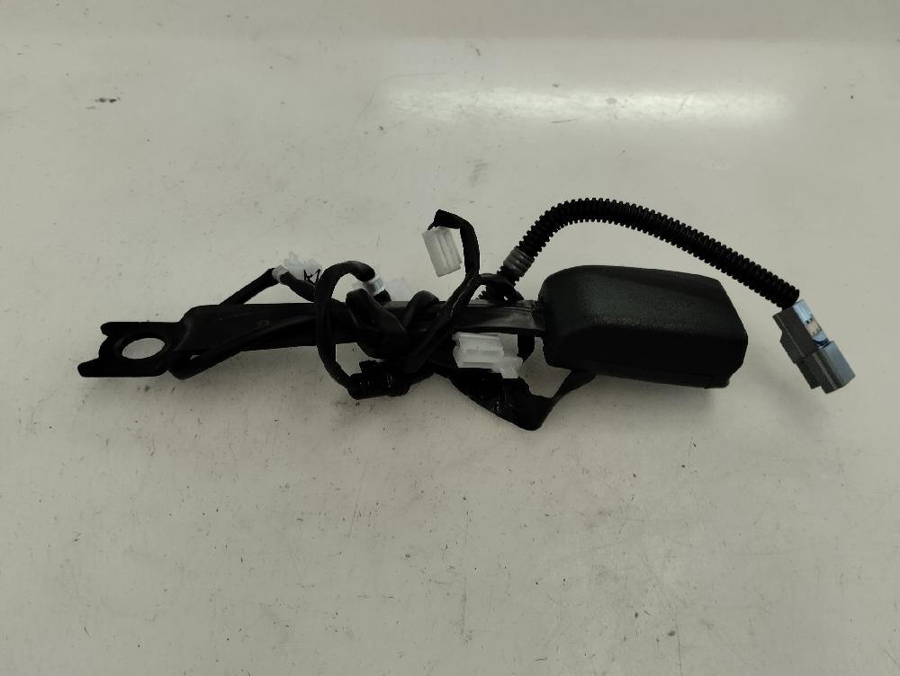ANCLAJE CINTURON DELANTERO DERECHO TOYOTA AURIS 1.4 MT 97CV | 71KW