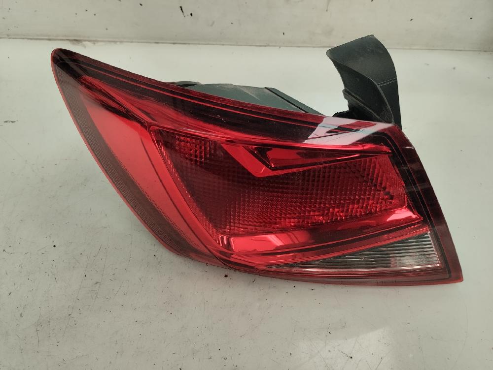 PILOTO TRASERO IZQUIERDO SEAT LEON 1.5 130CV MT