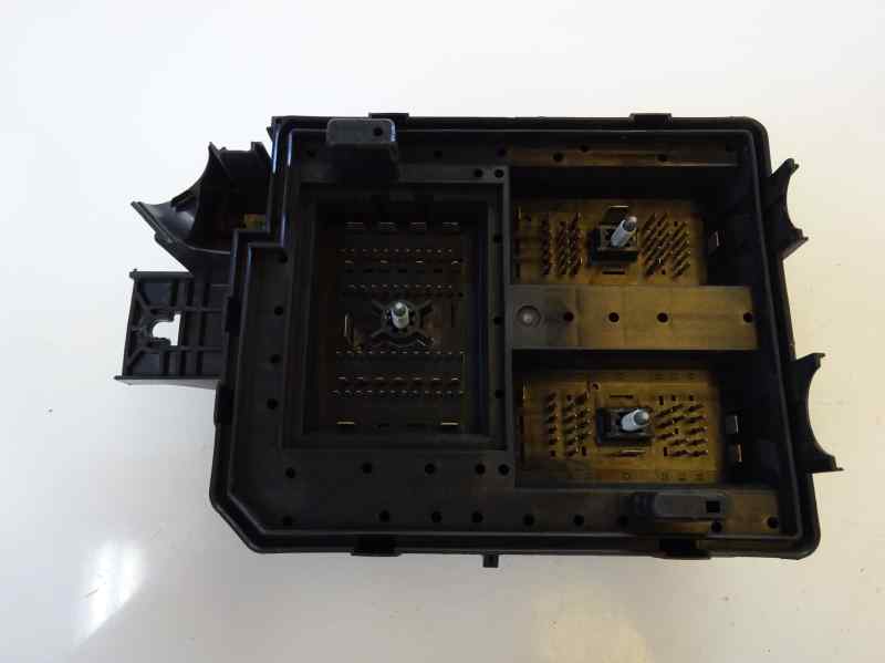 CAJA RELES FUSIBLES OPEL CORSA 1.3 CDTI ECOFLEX MT 75CV
