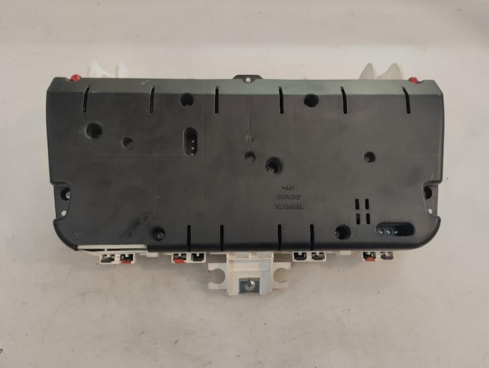 CUADRO INSTRUMENTOS TOYOTA COROLLA VERSO 2.2 TD MT 136CV