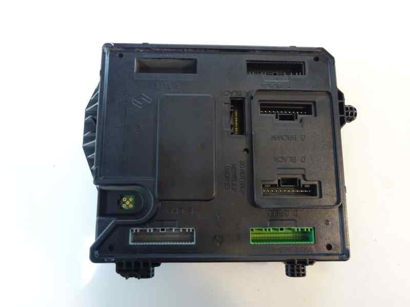 CAJA RELES FUSIBLES RENAULT MEGANE 2010 1.5 DCI MT 106CV