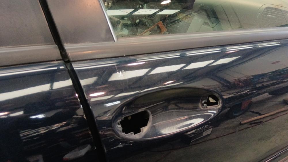 PUERTA DELANTERA DERECHA MERCEDES BENZ CLASE C 2003 2.0 MT 163CV | 120KW