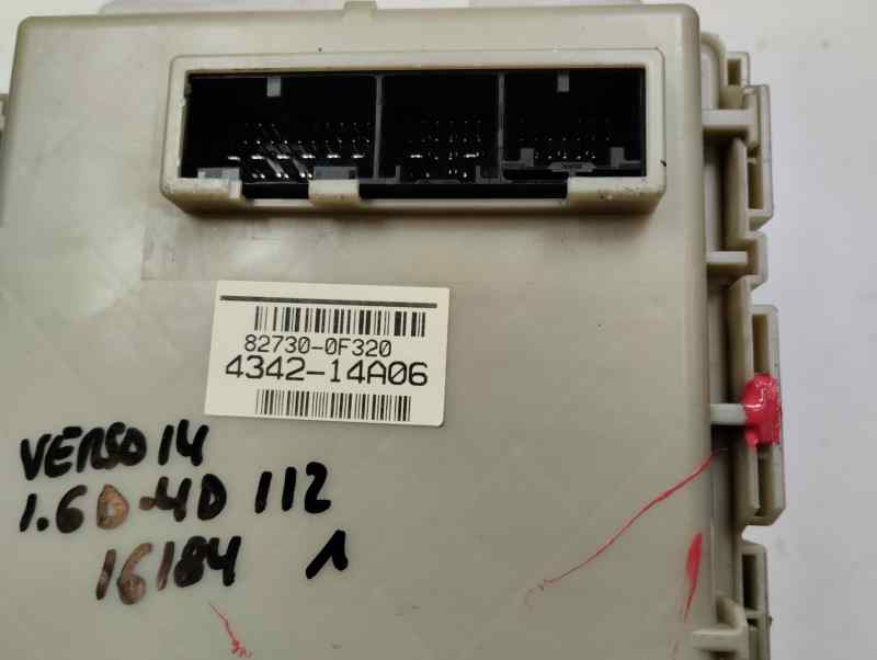 CAJA RELES FUSIBLES TOYOTA VERSO 1.6 MT 112CV