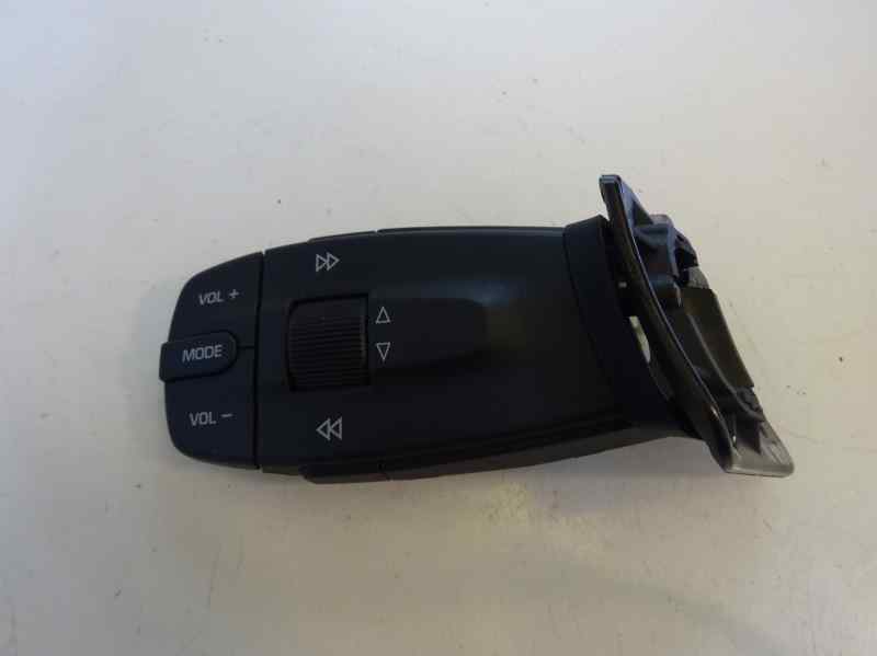 MANDO MULTIFUNCION SEAT IBIZA 1.6 TDI MT 90CV