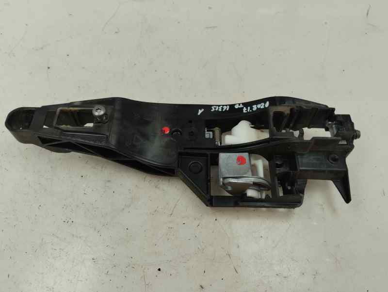 SOPORTE MANETA EXTERIOR PUERTA TRASERA DERECHA PEUGEOT 208 1.2 MT 110CV | 81KW