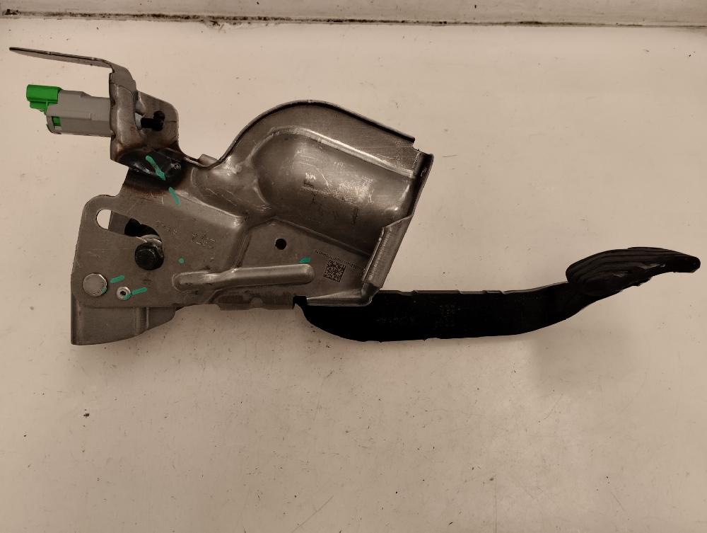 PEDAL FRENO DACIA SANDERO 1.0 MT 100CV | 74KW
