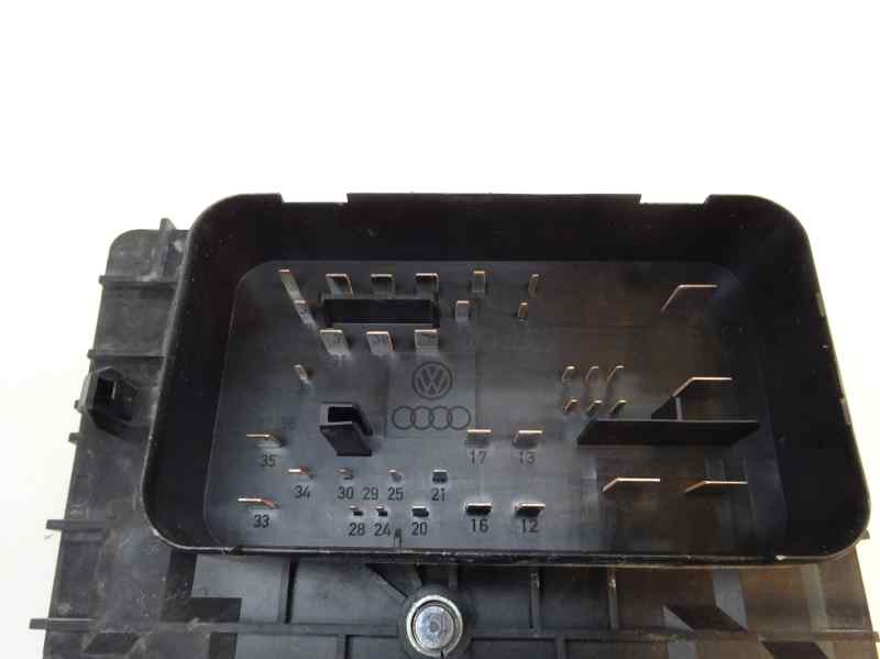 CAJA RELES FUSIBLES VOLKSWAGEN GOLF 1.9 TDI MT 90CV