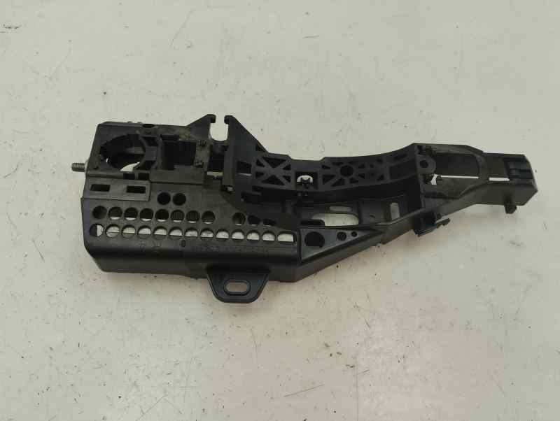 SOPORTE MANETA EXTERIOR DELANTERA DERECHA RENAULT CLIO 0.9 TSE MT 90CV