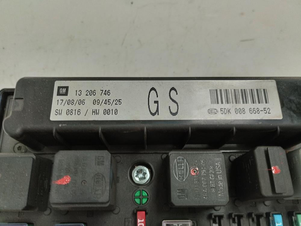 CAJA RELES FUSIBLES OPEL ASTRA 1.9 CDTI MT 120CV