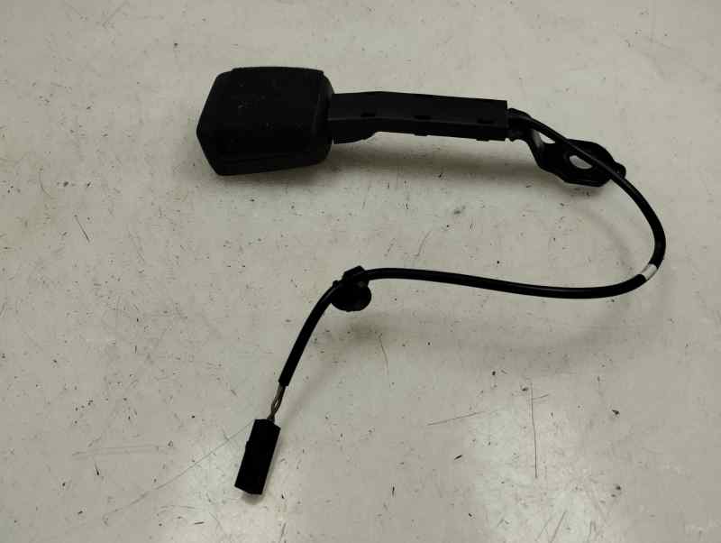 ANCLAJE CINTURON DELANTERO DERECHO SEAT ARONA 1.0 AMT 110CV | 81KW