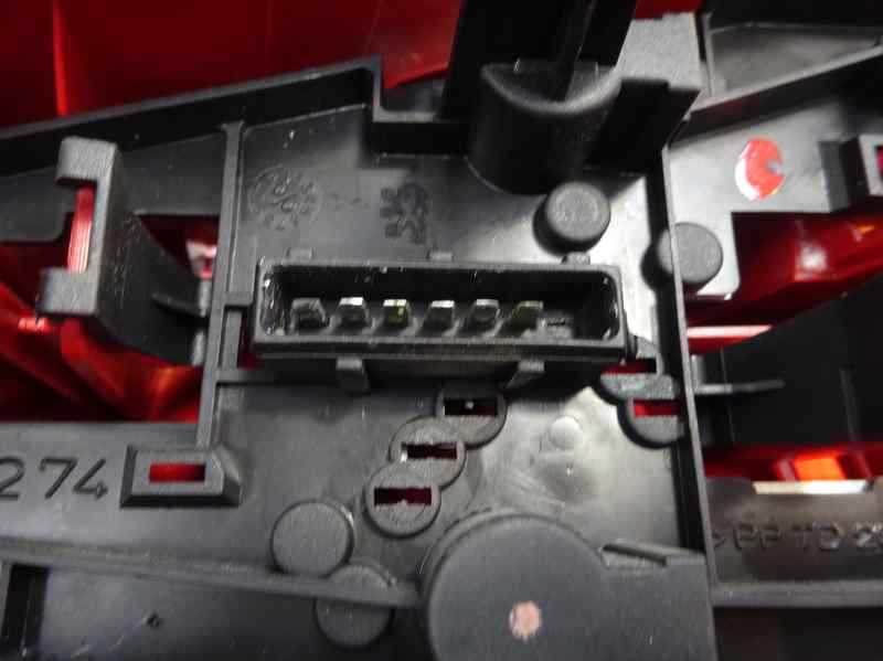 PILOTO TRASERO IZQUIERDO PEUGEOT 106 1.5 D MT 57CV