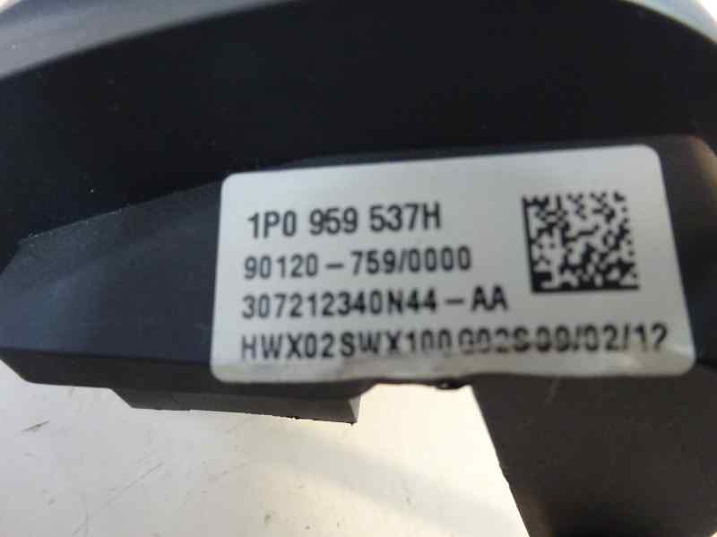 MANDO MULTIFUNCION SEAT LEON 1.9 TDI MT 105CV