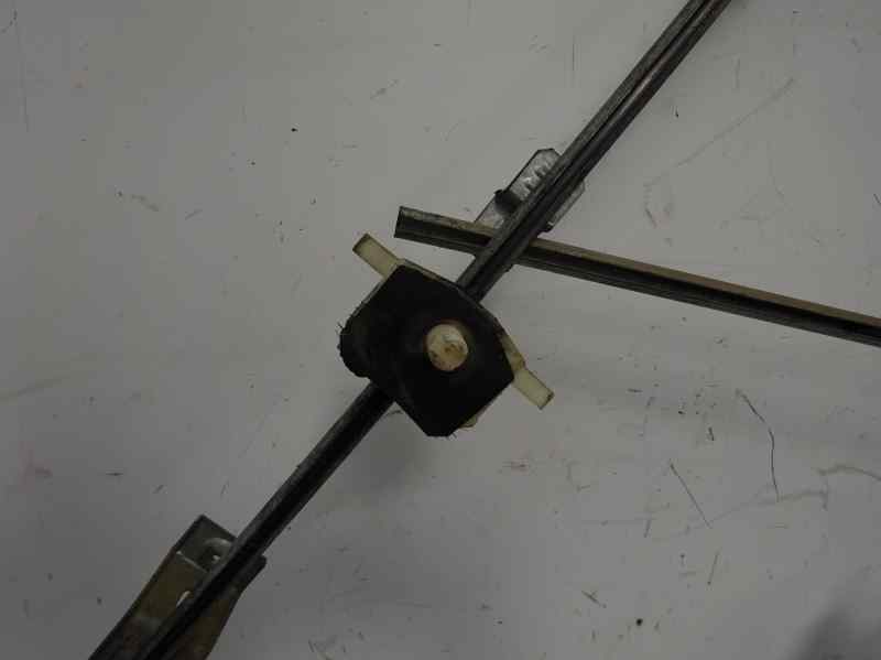 ELEVALUNAS DELANTERO DERECHO RENAULT CLIO 1.2 MT 55CV