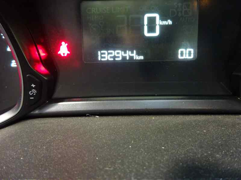 GUANTERA PEUGEOT 308 2017 1.6 BLUEHDI MT 120CV
