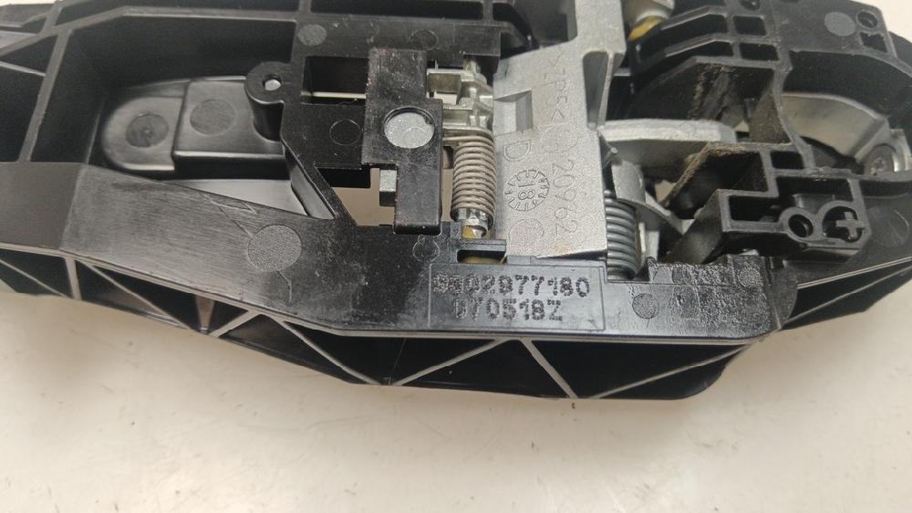 SOPORTE MANETA EXTERIOR PUERTA TRASERA DERECHA CITROEN C4 CACTUS 1.2 MT 110CV | 81KW