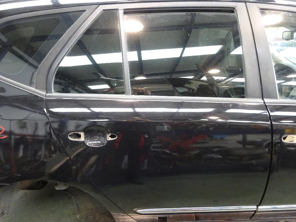 PUERTA TRASERA DERECHA KIA CARENS 2.0 CRDI MT 140CV