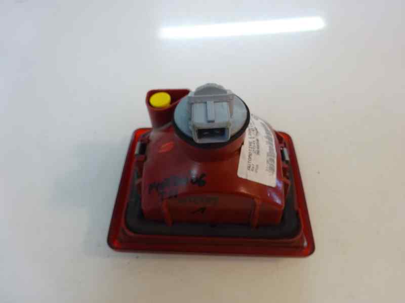 PILOTO TRASERO IZQUIERDO INTERIOR PEUGEOT 407 2.0 MT 136CV