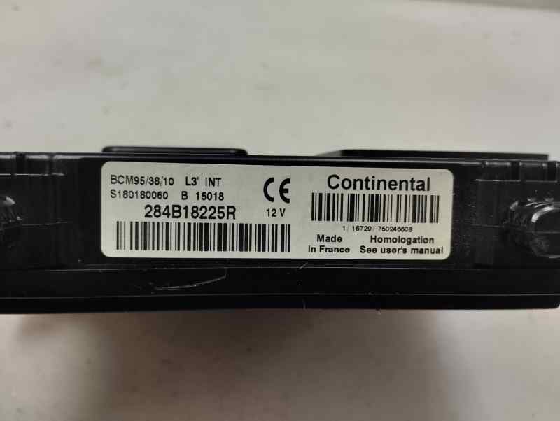 CAJA RELES FUSIBLES RENAULT MEGANE 2015 1.2 TCE MT 115CV
