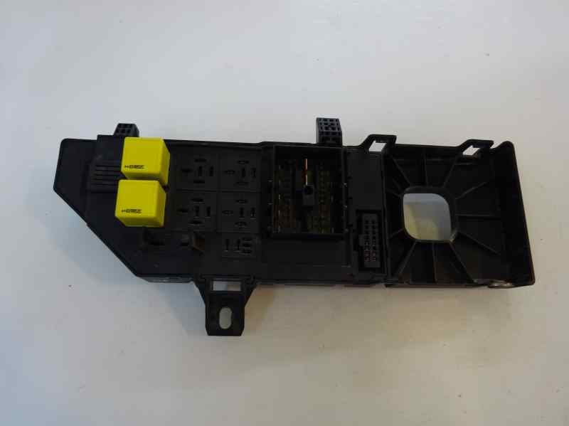 CAJA RELES FUSIBLES OPEL VECTRA 2.2 DTI MT 125CV | 92KW