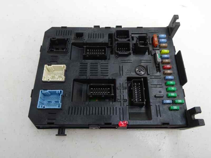 CAJA RELES FUSIBLES CITROEN C5 2006 2.0 HDI MT 136CV
