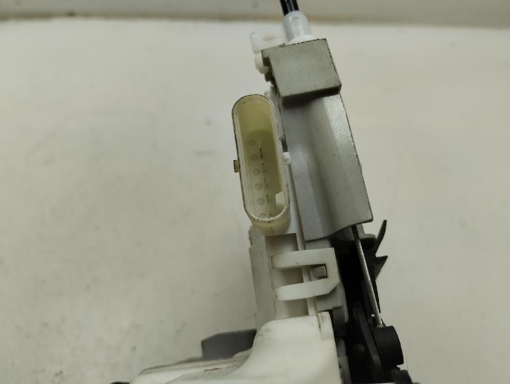 CERRADURA PUERTA TRASERA DERECHA AUDI A4 2.0 TDI MT 150CV