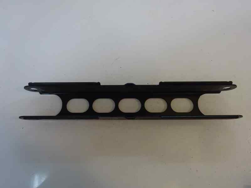 BRAZO SUSPENSION INFERIOR TRASERO IZQUIERDO BMW SERIE 1 2.0 118D MT 143CV