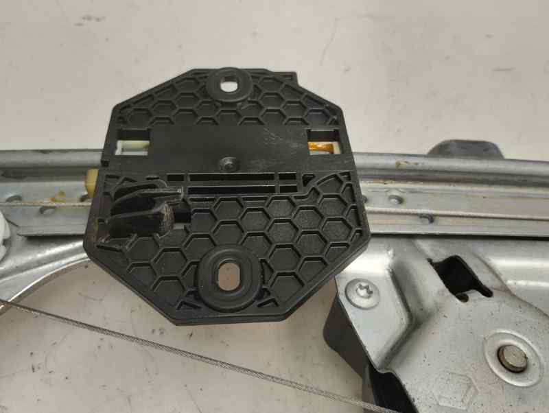 ELEVALUNAS TRASERO DERECHO DACIA SANDERO 0.9 TCE MT 90CV