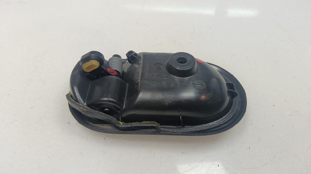 MANETA INTERIOR DELANTERA DERECHA DACIA SANDERO 1.6 MPI MT 87CV