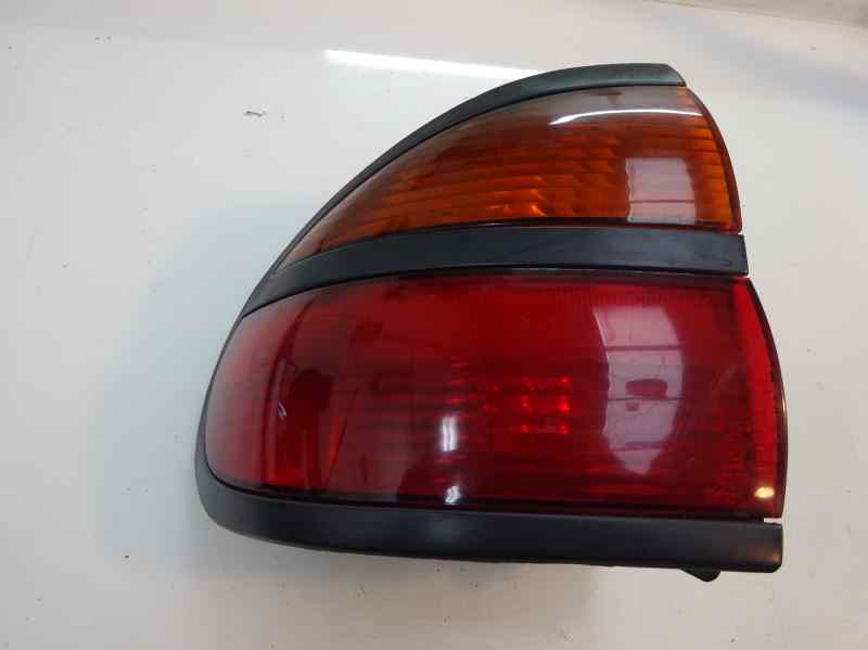 PILOTO TRASERO IZQUIERDO RENAULT LAGUNA 1.9 DTI MT 100CV
