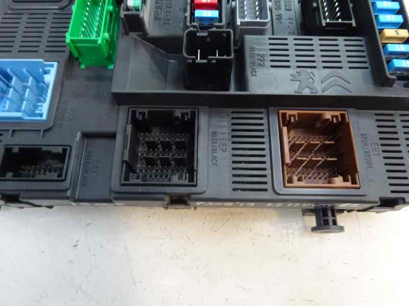 CAJA RELES FUSIBLES PEUGEOT 208 1.2 VTI MT 82CV